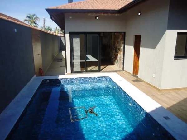 Casa Alto Paadrão com piscina