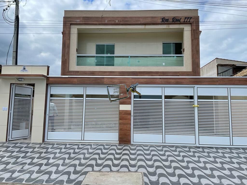 Sobrado em Condomínio em Princesa, Praia Grande/SP