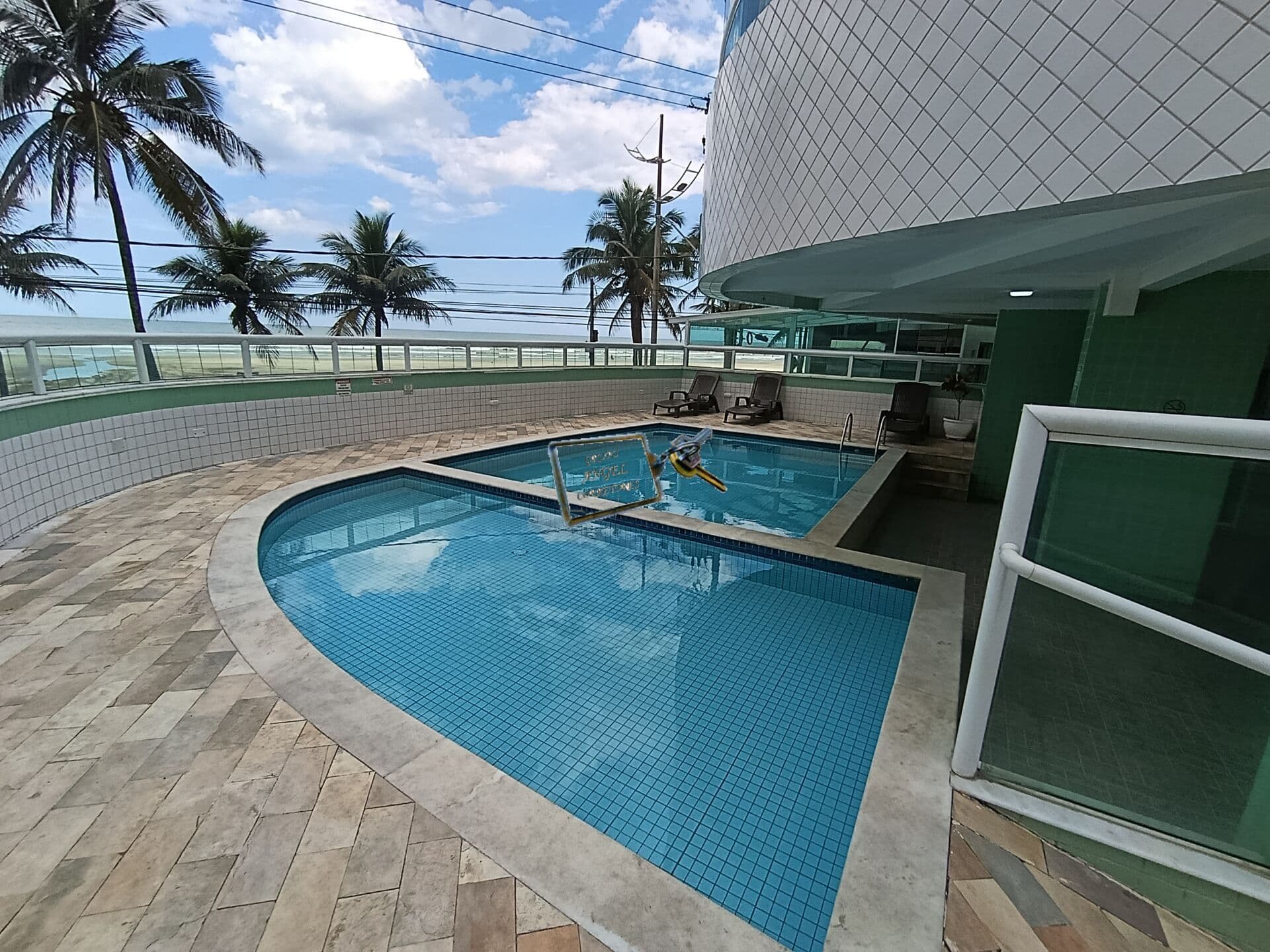 Apartamento em Real, predio frente mar Praia Grande/SP