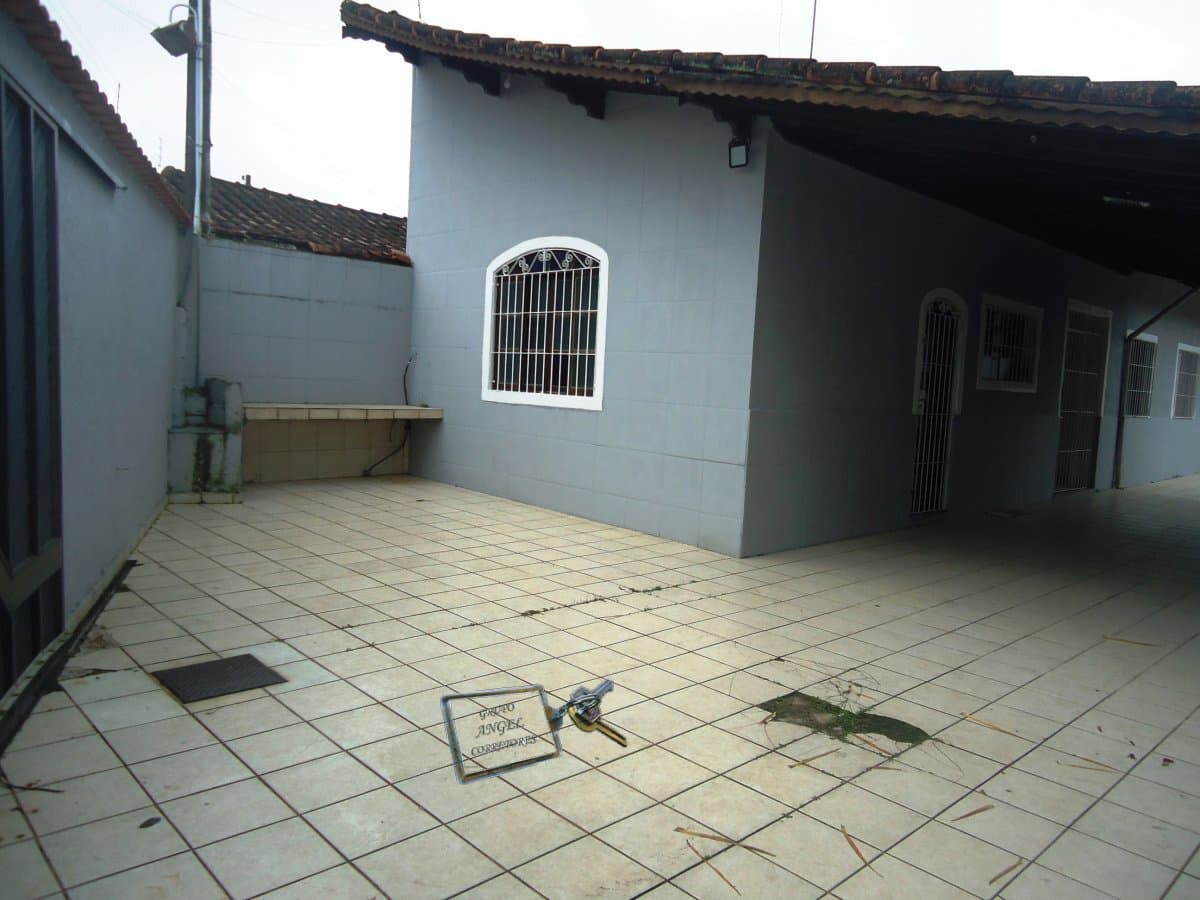 Casa Padrão para Venda em Jardim Real Praia Grande-SP