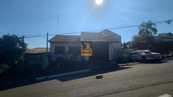 TERRENO COM CASA DE ESQUINA NO BAIRRO PETRÓPOLIS EM NOVO HAMBURGO