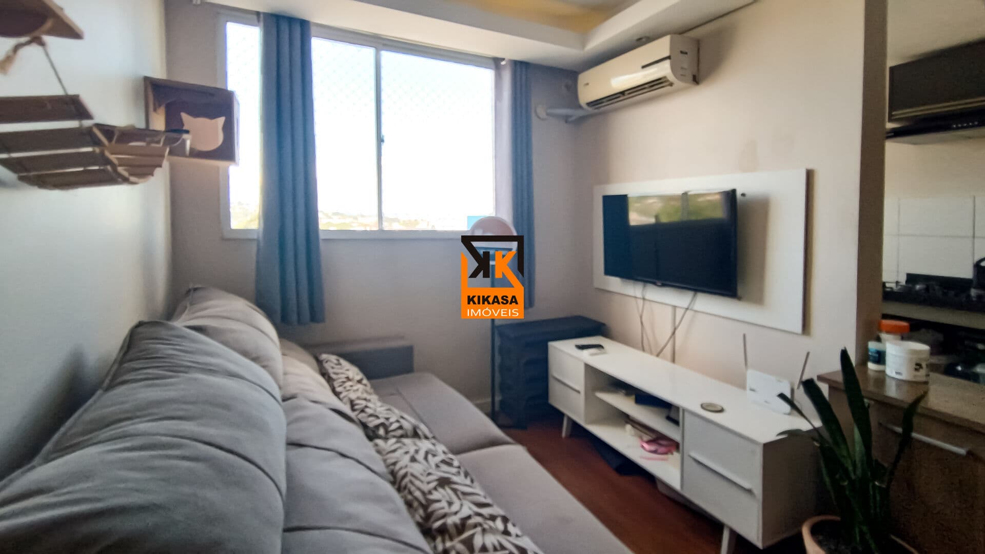 Apartamento de 2 quartos com 1 vaga e piscinas