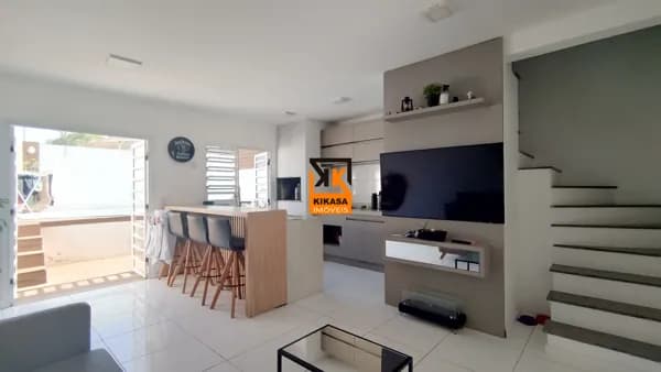 CASA 3 QUARTOS COM PISCINA