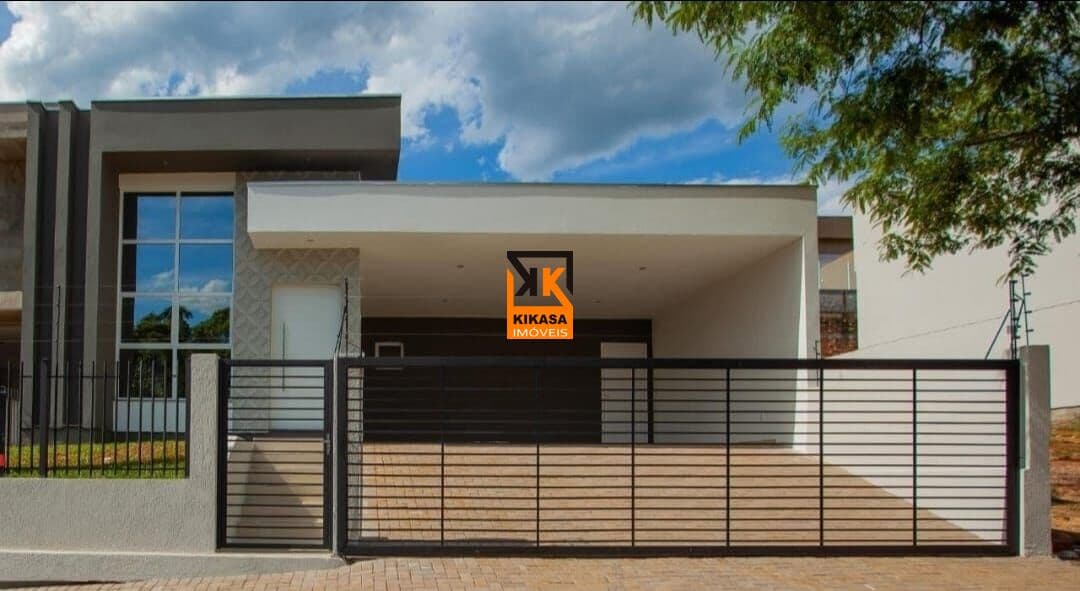 CASA COM 3 QUARTOS, PLANA E SEMI BOBILIADA NO BAIRRO SOLAR DO CAMPO