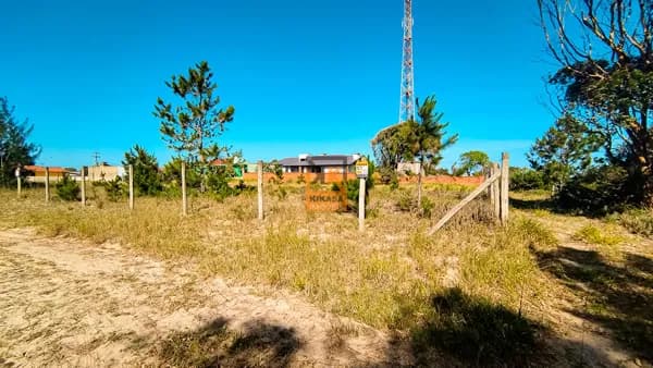 TERRENO DE 360 M² A 500 METROS DO MAR EM ARROIO TEIXEIRA!