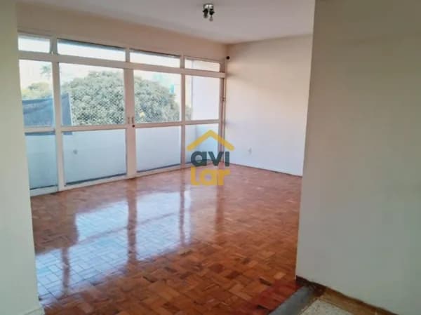 Apartamento à venda na Moraes Salles