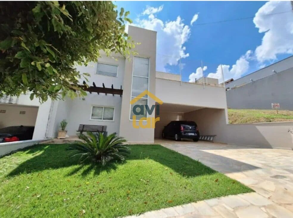Casa à venda em condomínio em Valinhos