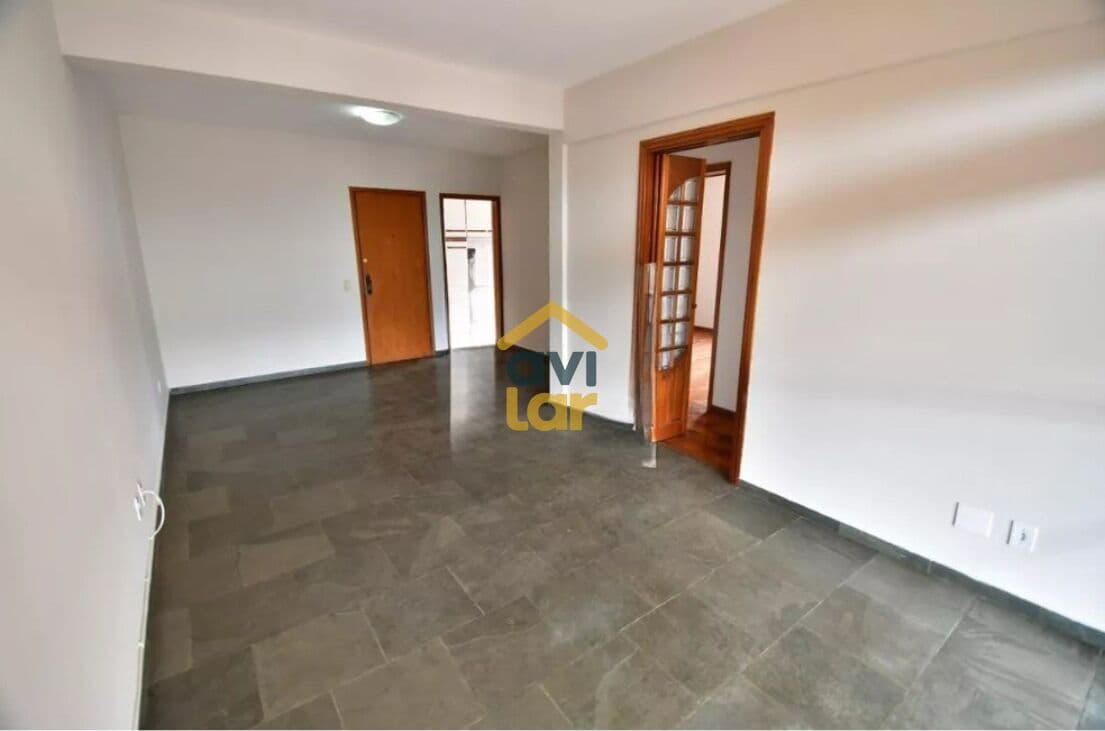 Apartamento à venda no Jd. Chapadão