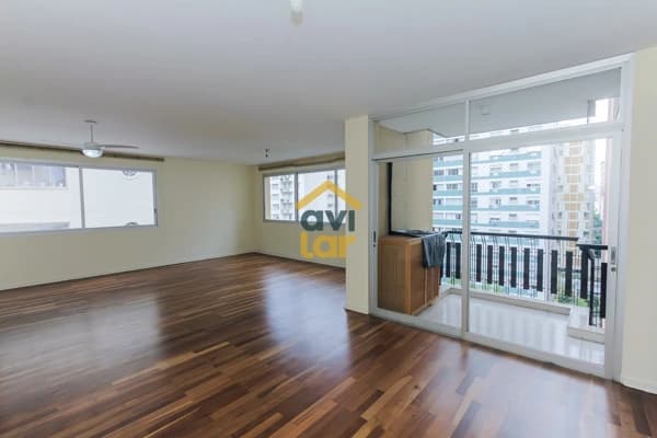 Apartamento em São Paulo - Itaim Bibi