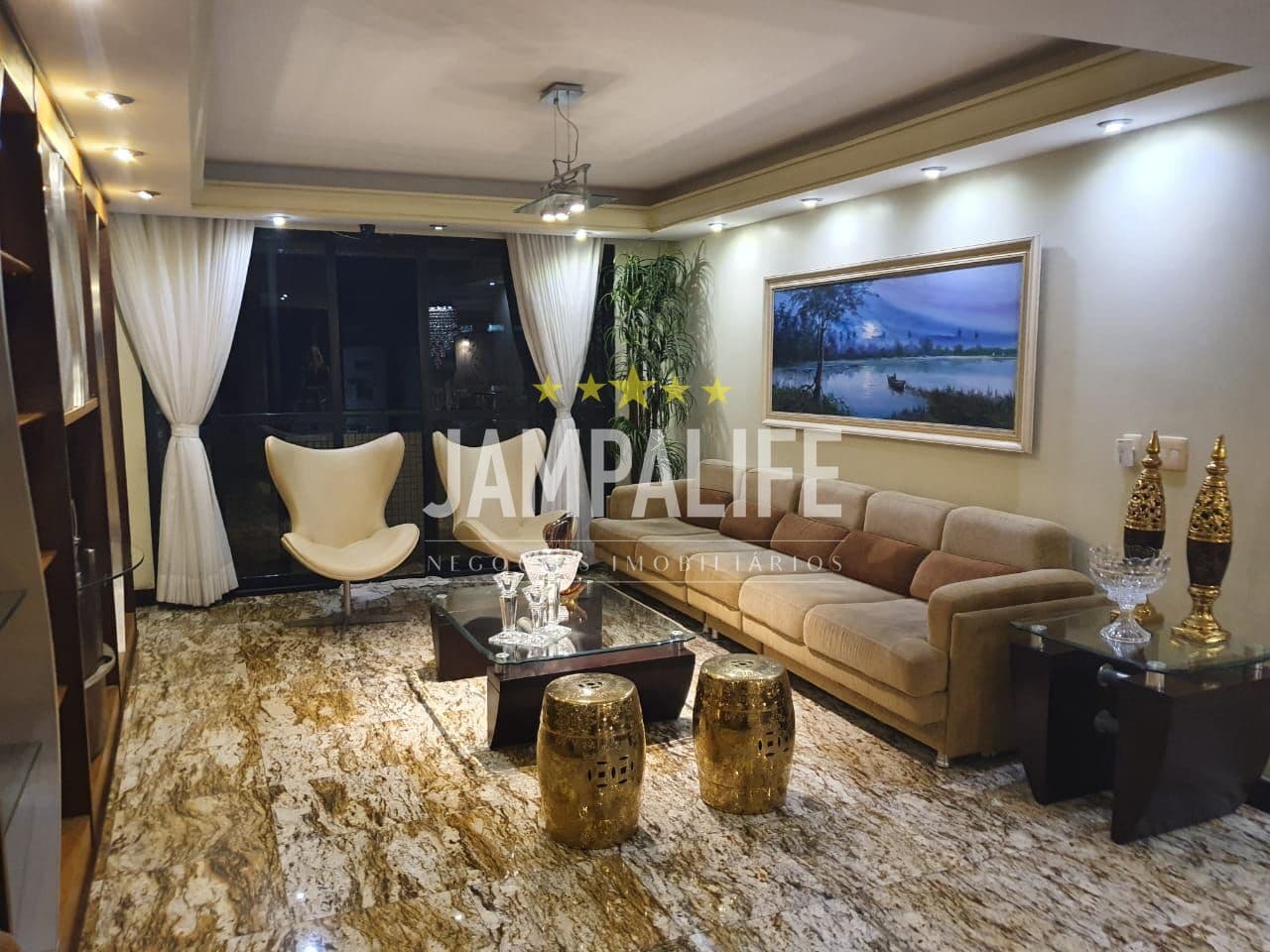 Cobertura Duplex com cinco suítes em Tambaú