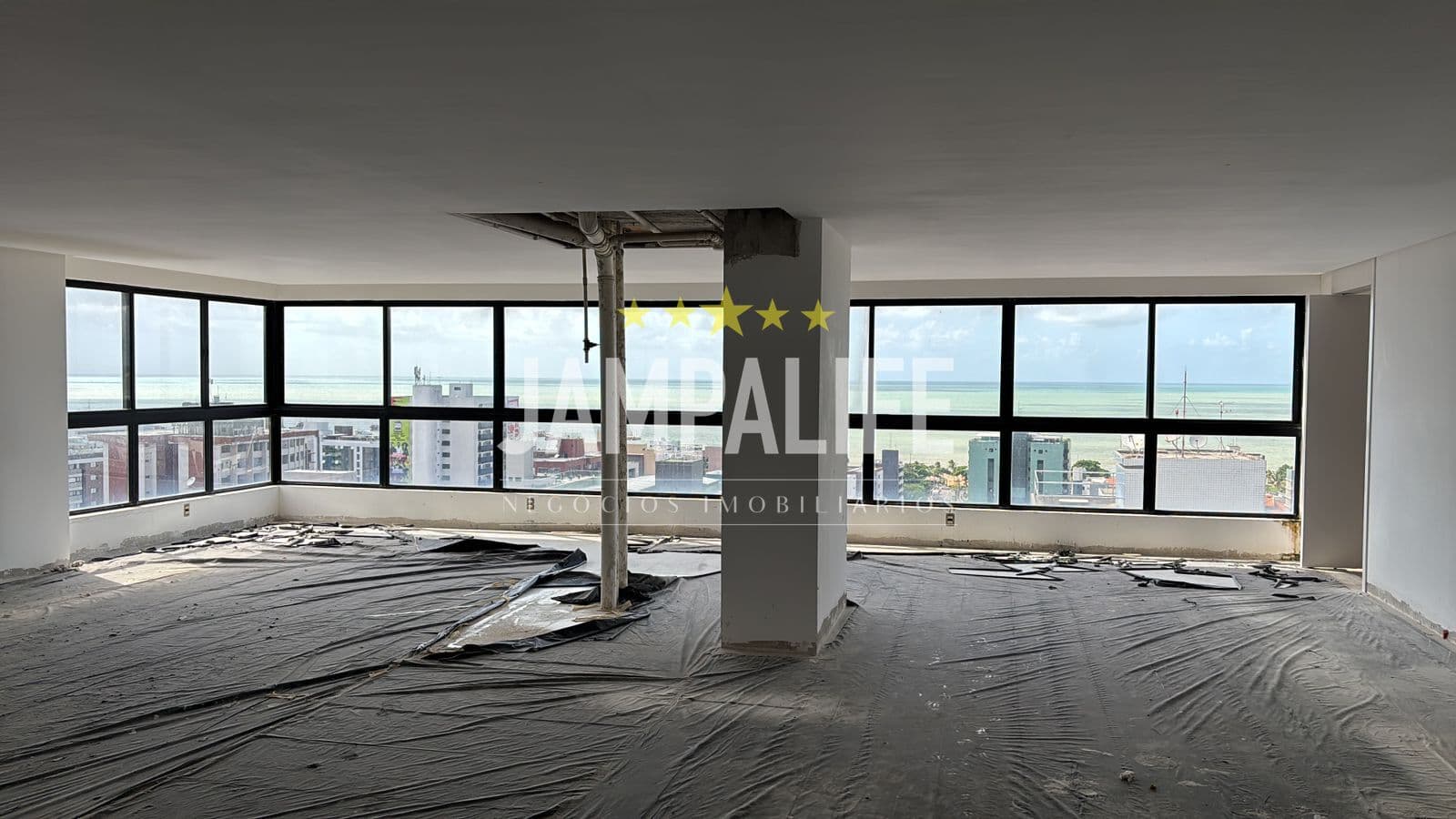 Apartamento com 04 Suítes em Cabo Branco