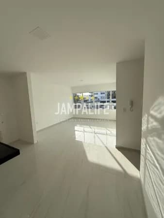 Apartamento Padrão com 02 Quartos em Camboinha