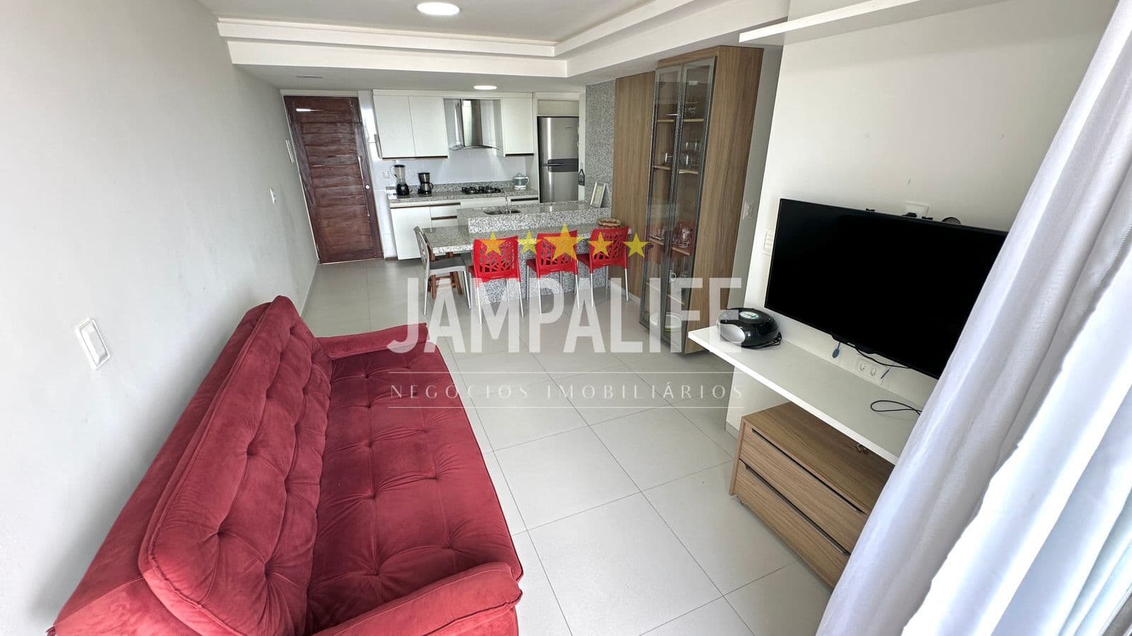 Apartamento com 03 Quartos em Intermares