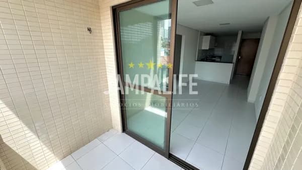 Apartamento com 03 Quartos no Brisamar