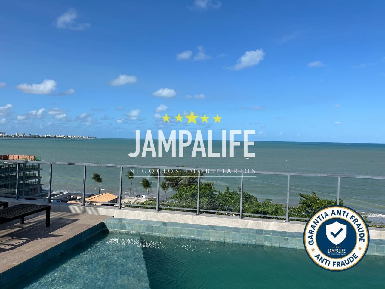 Flat frente mar na beira da praia com vista definitiva!