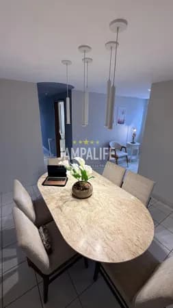 Apartamento com 3 Suítes em Manaira