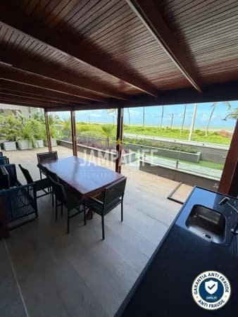 Apartamento térreo pé na areia Intermares