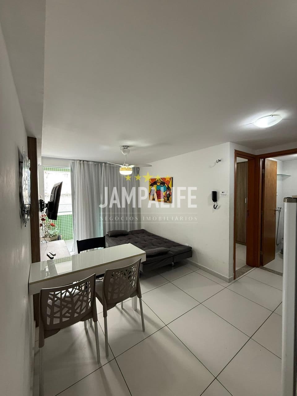 Apartamento de 1 quarto, porteira fechada na orla de Tambau!