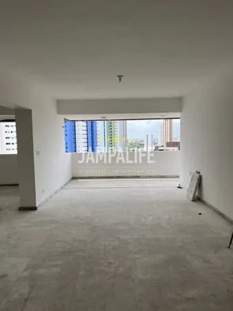 Apartamento com 03 Suítes em Miramar