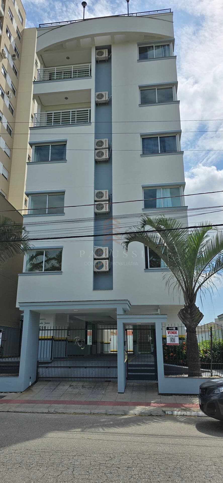 Apartamento 1 dormitório, semi-mobiliado Pedra Branca, Palhoça/SC