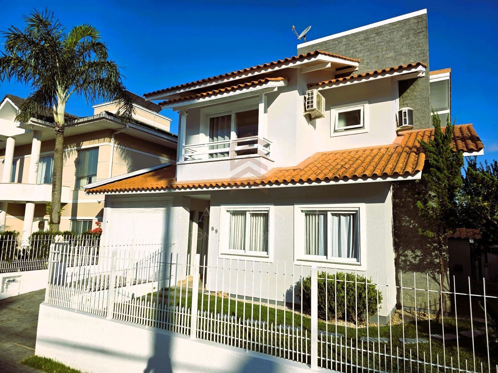 Casa para Alugar com 3 dormitório, 1 suíte com Piscina na Pedra Branca, Palhoça/SC