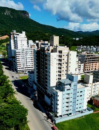 Apartamento à venda 2 dormitórios, 1 suíte na Pedra Branca, Palhoça/SC