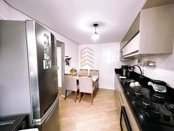 Apartamento - 2 dormitórios e 2 vagas de garagem - 200 metros do shopping no Pagani 1