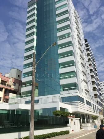 Apartamento Alto Padrão 4 suítes, andar alto, vista frente mar - Meia Praia, Itapema/SC