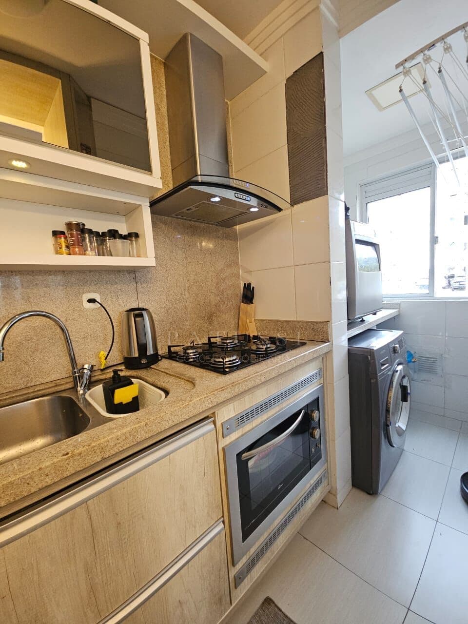 Apartamento semi mobiliado no Condominio Boulevard Ivo luchi
