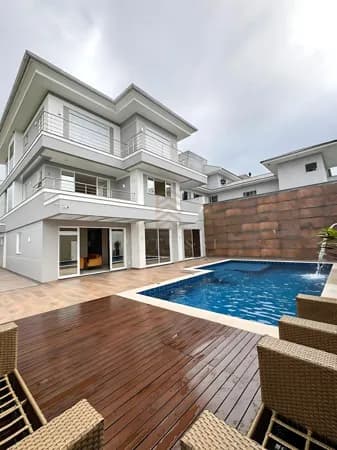 Casa Triplex à venda no bairro Pedra Branca-Palhoça/SC