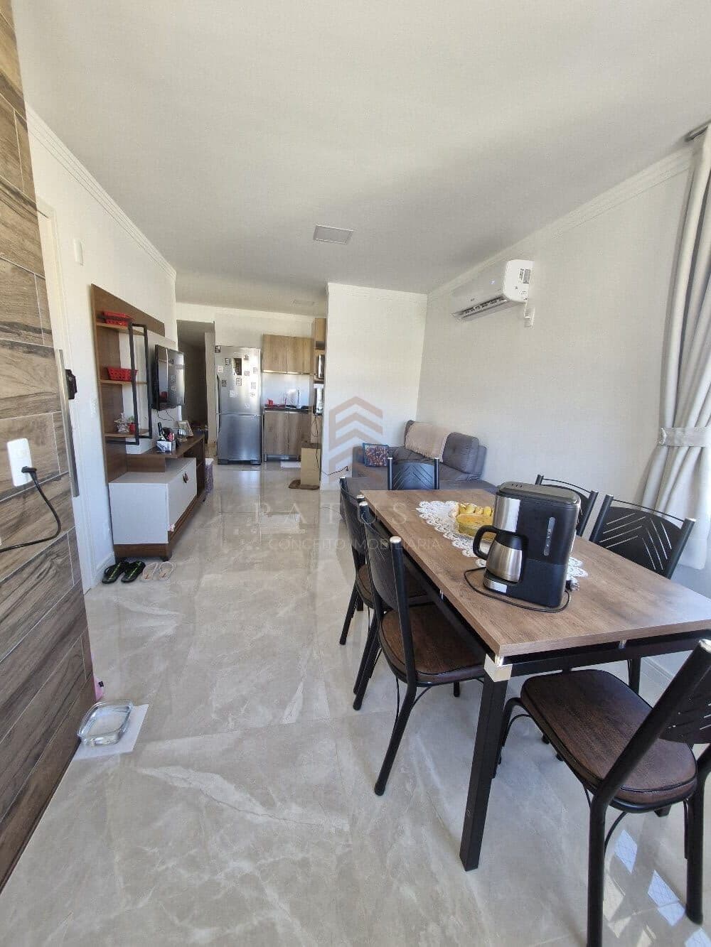 Apartamento semi-mobiliado na praia de Fora, em Palhoça-SC