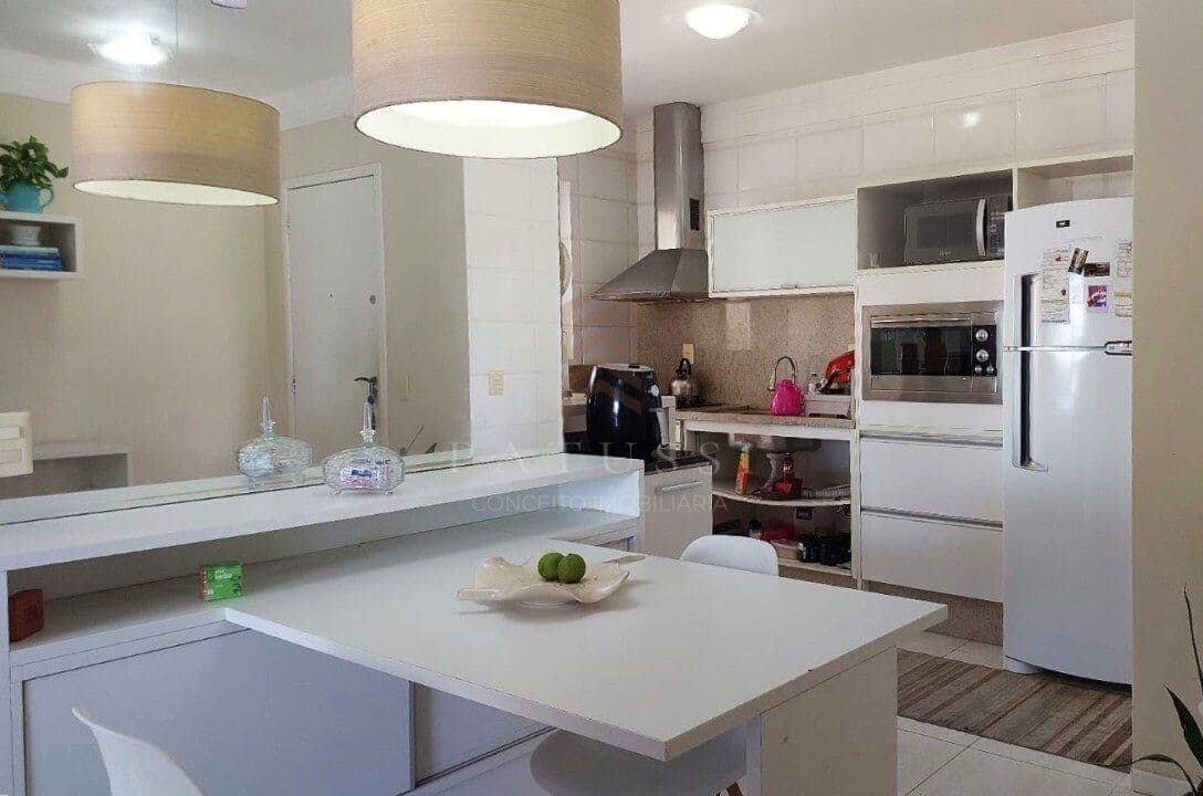 Apartamento à venda, 2 dormitórios sendo 1 suíte no bairro Kobrasol, São José /SC