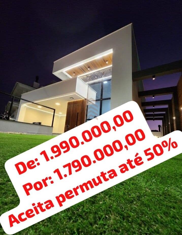 Casa Alto Padrão Térrea à Venda, com 3 dormitórios, sendo 1 suíte, no bairro Pedra Branca, Palhoça / SC