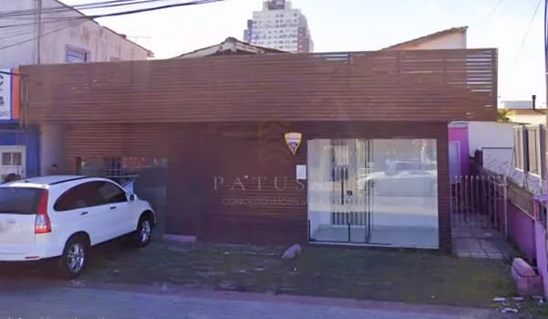 Casa Comercial à Venda no centro da Palhoça/SC