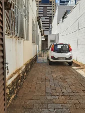 Casa em Ribeirão Preto - Centro
