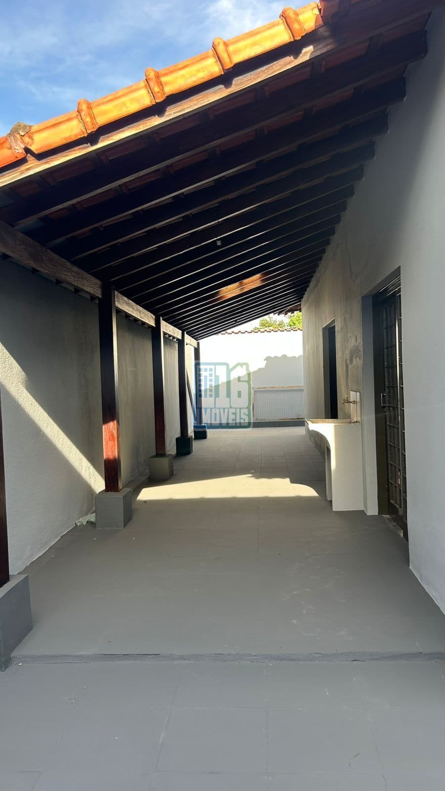 CASA RECÉM REFORMADA NO PLANALTO VERDE