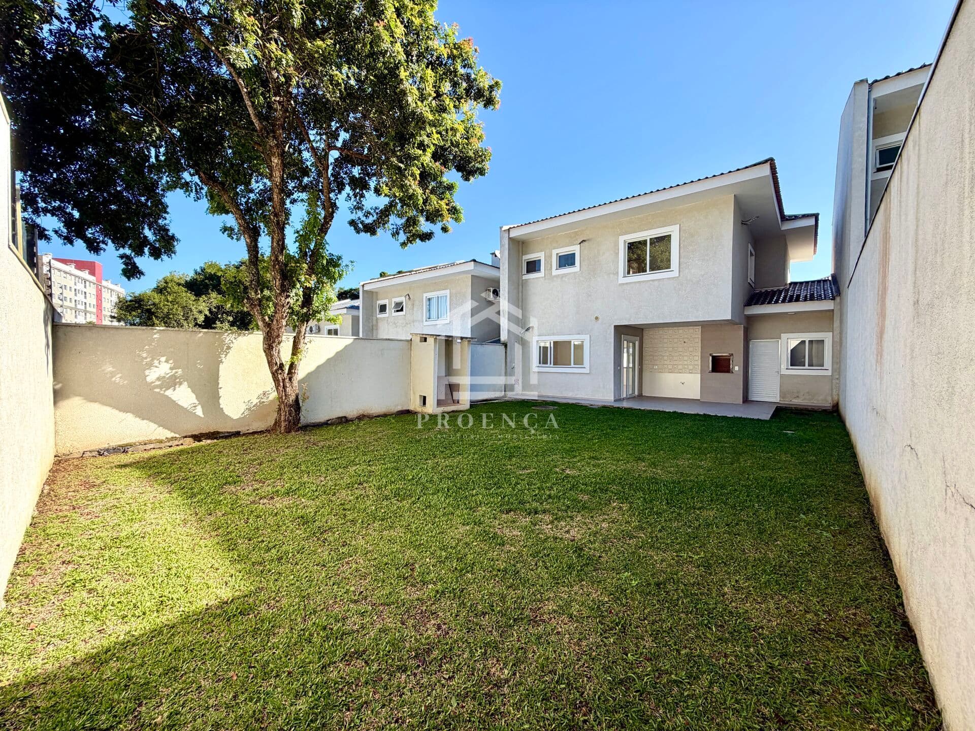 Sobrado em Condomínio com amplo quintal, R$ 990.000,00, Aristocrata, São José dos Pinhais/PR
