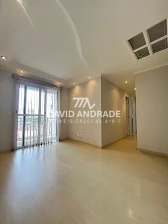 Belo apartamento com 50m², 1 vaga, varanda, 2 dormitórios, cozinha grande, área de serviço, living para 2 ambientes e áreas de lazer