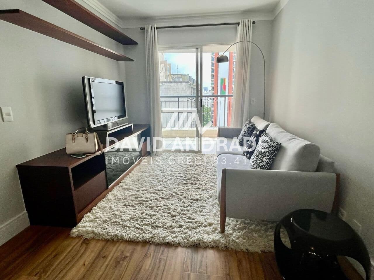 Belíssimo apartamento com 76m², 1 vaga, varanda, com suíte, bem iluminado e áreas de lazer