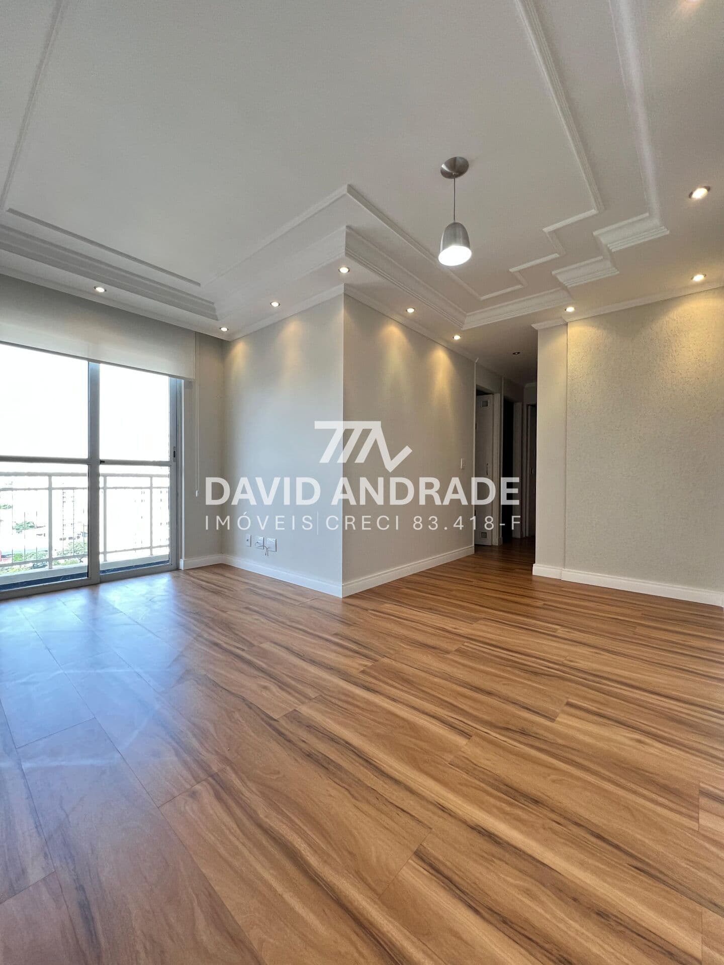 Belo apartamento com 52m², 1 vaga, varanda, 3 dormitórios, cozinha grande, área de serviço, living para 2 ambientes e áreas de lazer