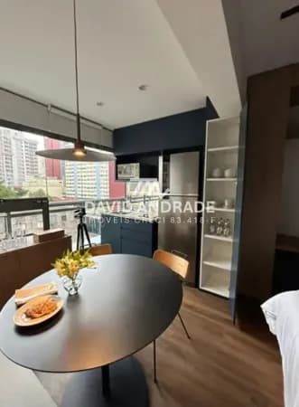 Belíssimo studio com 30m², mobiliado, moderno, ar condicionado, bem iluminado e áreas de lazer