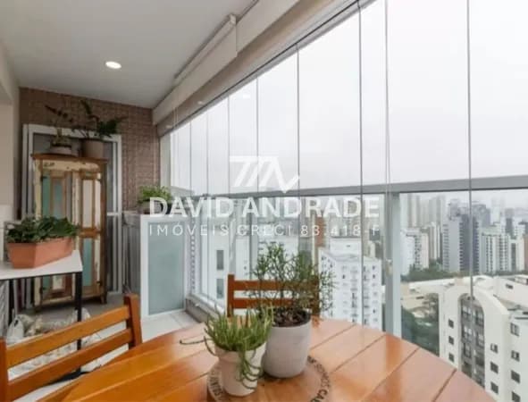 Belíssimo apartamento com 65m², 1 vaga, ar condicionado, ampla varanda integrada, bem iluminado e áreas de lazer