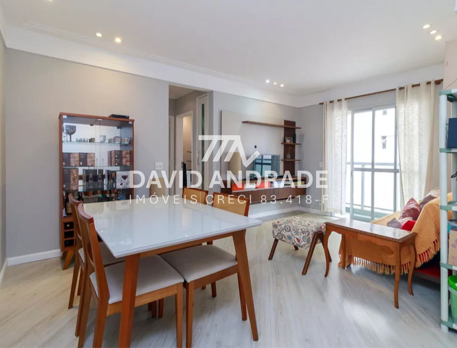 Belíssimo apartamento com 64m², 2 vagas, andar alto, com suite, bem iluminado e áreas de lazer