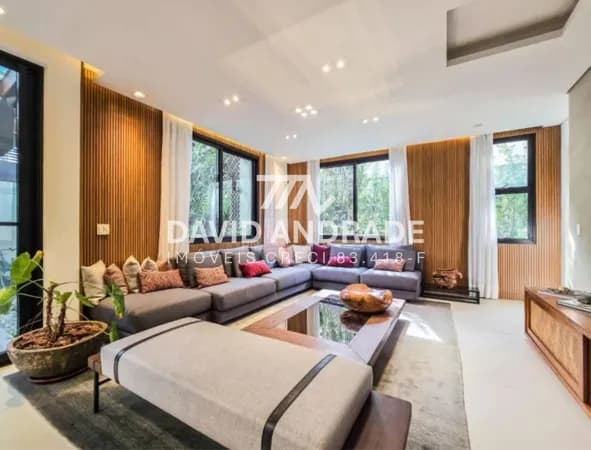 Casa de condomínio alto padrão com 384m2, 4 suítes e varanda gourmet.