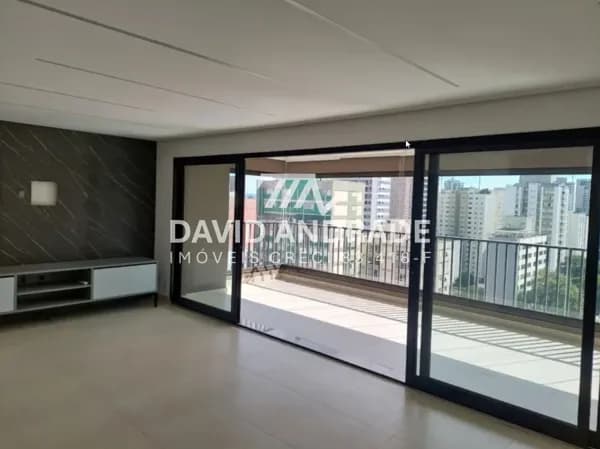 Belíssimo apartamento com 163m², 2 vagas de garagem, ampla varanda gourmet, suíte com sacada, amplo living, armários embutidos e áreas de lazer