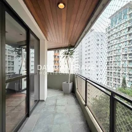 Casa de alto padrão no bairro Moema, em São Paulo-SP