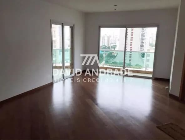 Belíssima casa com 119m², 4 vagas, amplo living, varanda, bem iluminado e áreas de lazer