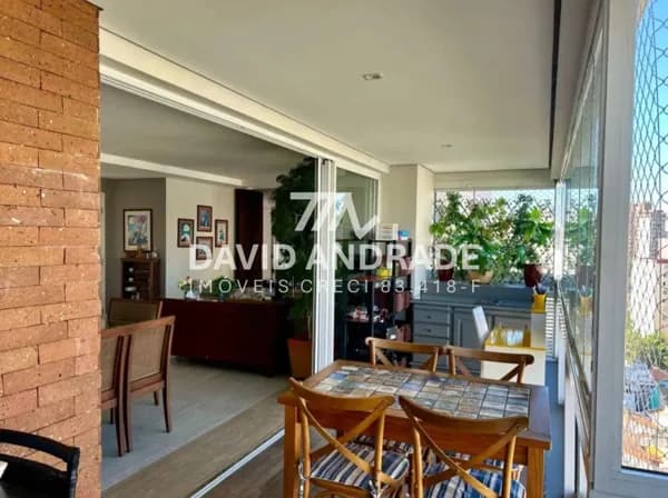 Belíssimo apartamento com 141m², 3 vagas, varanda gourmet, amplo living, bem iluminado e áreas de lazer