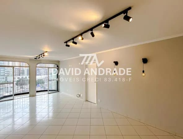 Belíssimo apartamento com 118m², 2 vagas, varanda com vista livre, amplo living, bem iluminado e áreas de lazer