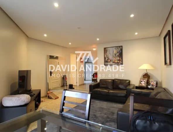 Belíssimo apartamento com 117m², 2 vagas, amplo living, varanda, bem iluminado e áreas de lazer